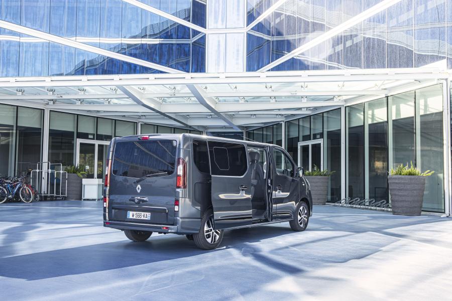  Renault Trafic SpaceClass LWB (X82) 2019 года  (фото 15 из 16)